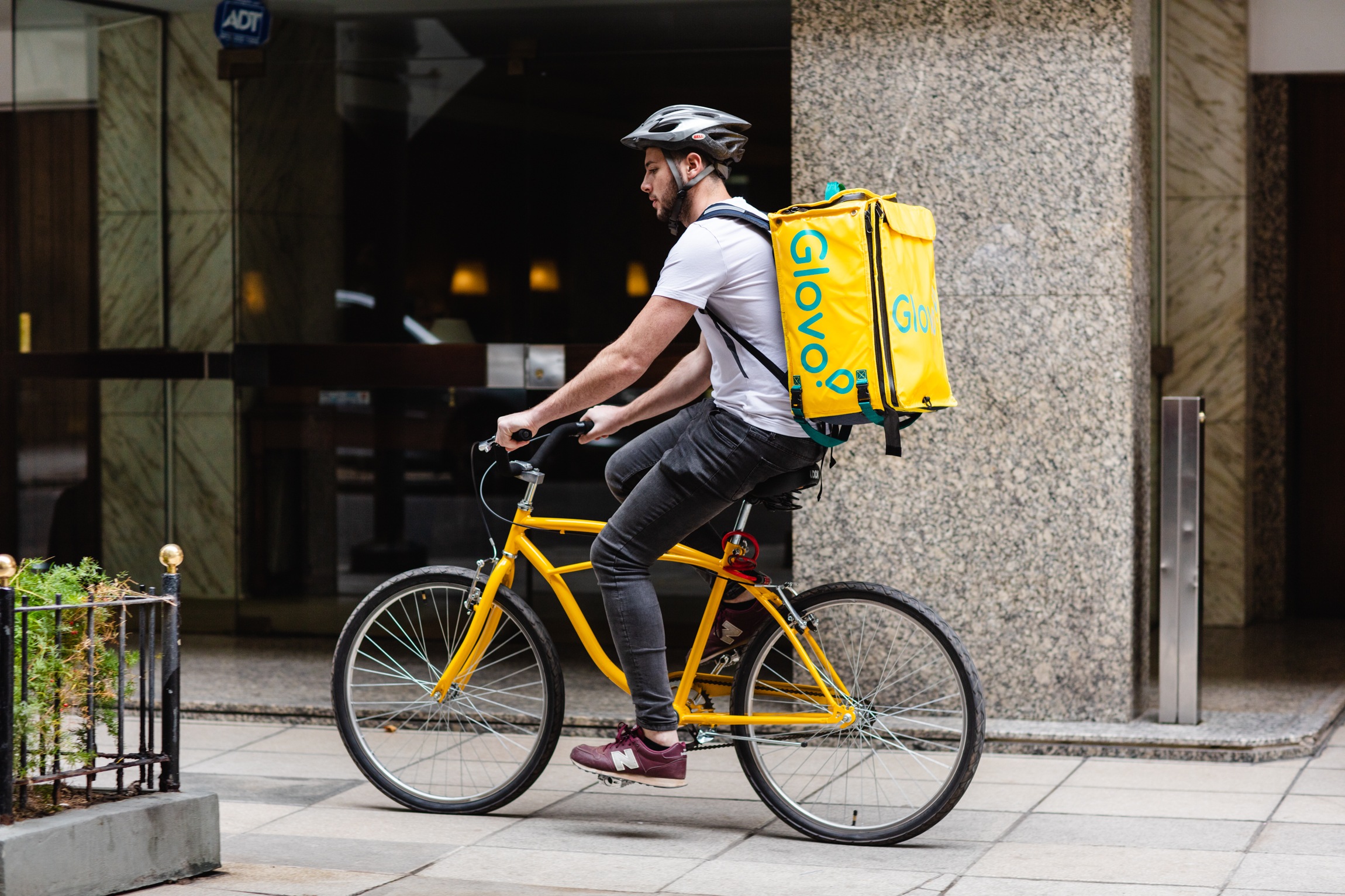 Meet Glovo: The App That Will Deliver Anything to Your Door - Digital  Innovation and Transformation