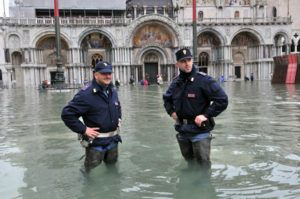 police_1777450i