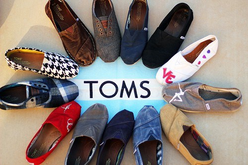 toms shoes criticism