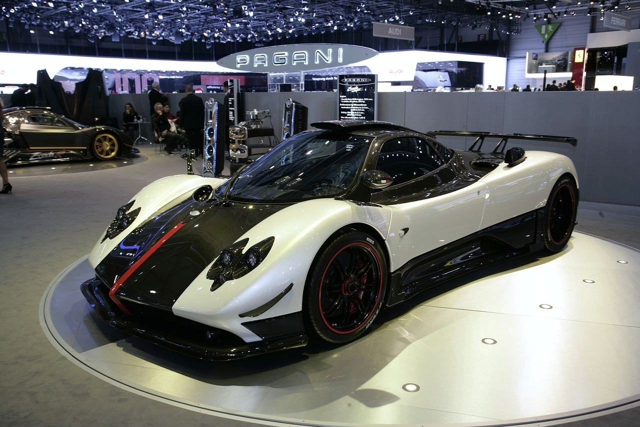 Pagani Automobili S P A Merging Art And Science Technology And