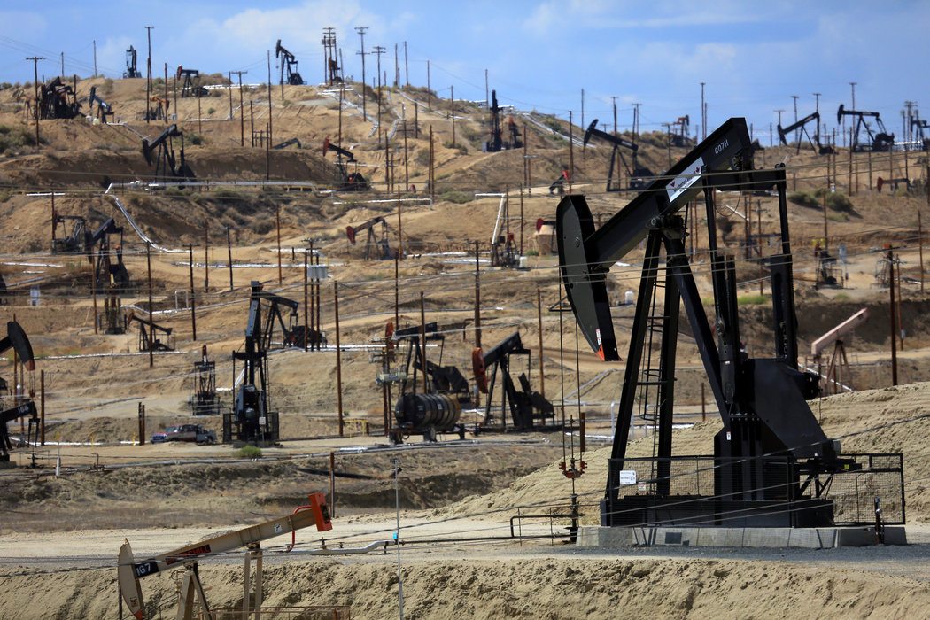 Kern River Oilfield in Bakersfield, CA today [1].