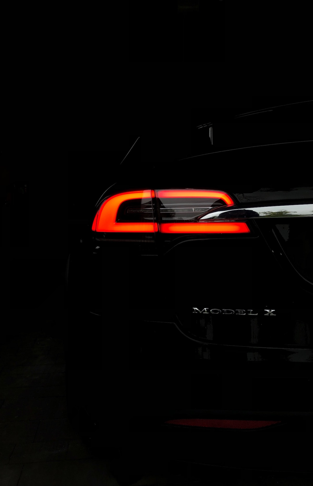 Tesla breaklight